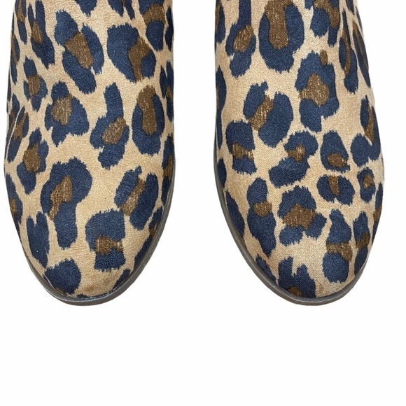 NEW Size 8 9 Faux-Suede Tulip-Cutout Leopard Booties Chic Animal Print - Picture 3 of 9